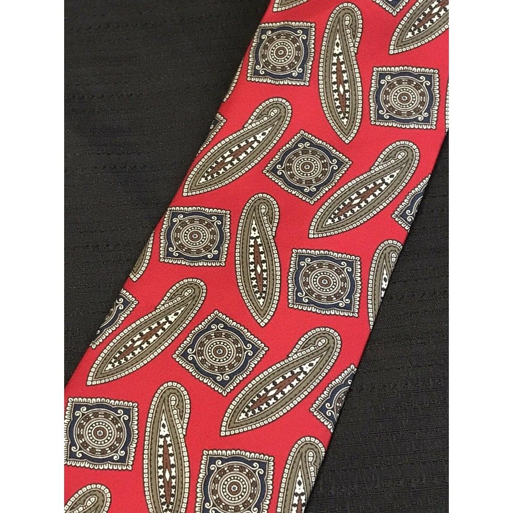 Kuppenheimer Mens Red Tie 100% Imported Silk Paisley Geometric Pattern